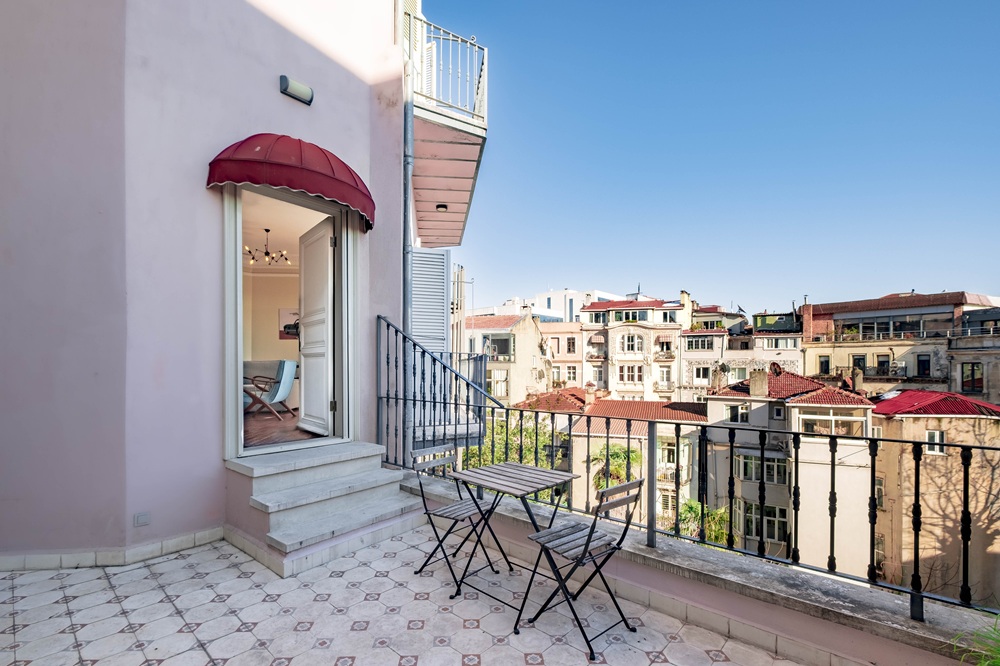 Turna 4 with Private Terrace